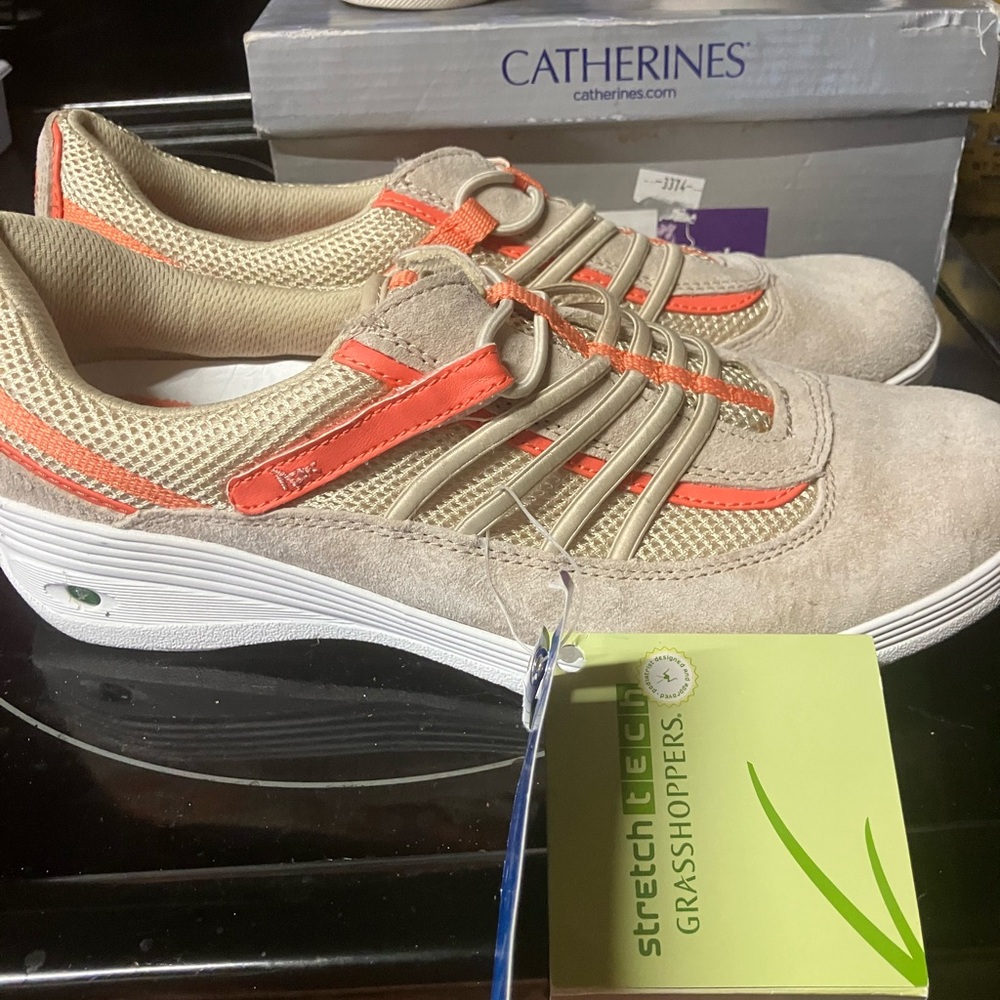 Grasshoppers Cream and Orange Athletic Shoes with Cushioned Sole